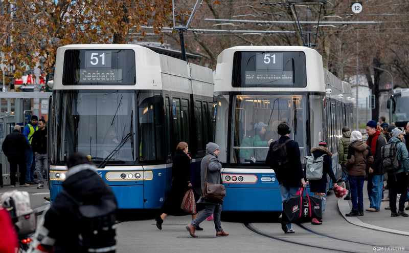  【深度】霍尔木兹封锁72小时：全球物流链正在经历怎样的生死劫 新闻